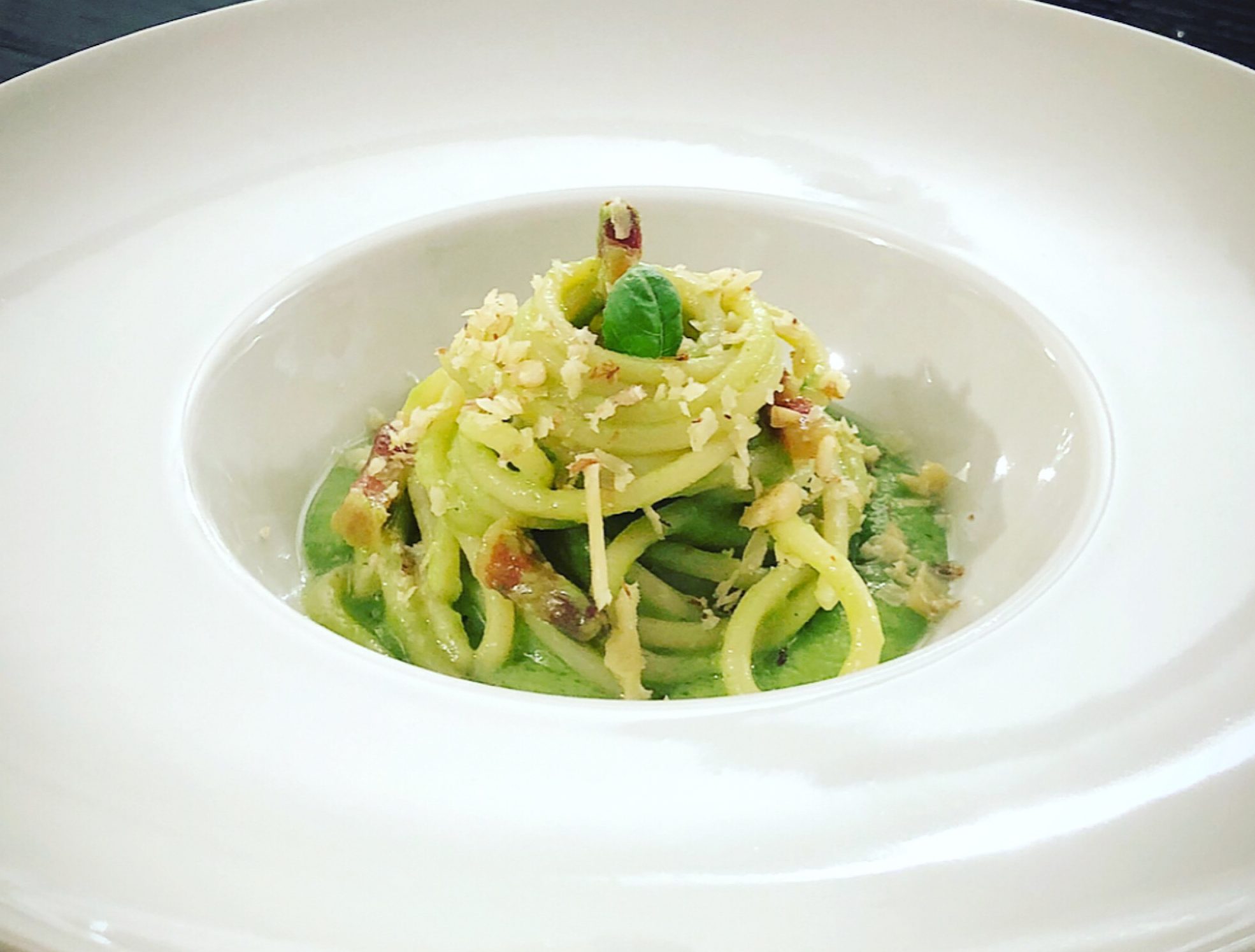 Vermicelli con crema di broccoletti, pancetta e noci - Occhioallapentola